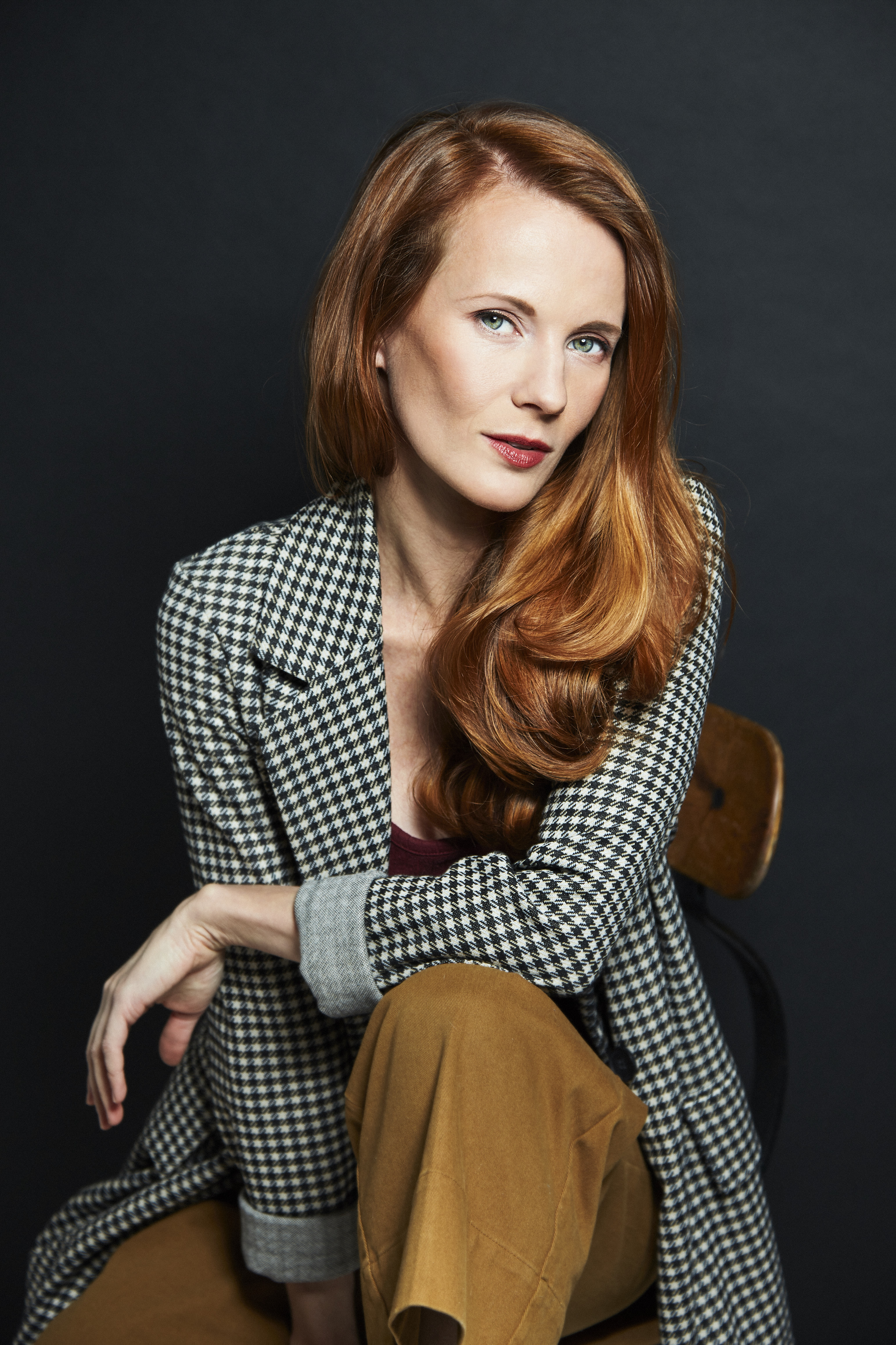 actor Jonelle Gunderson large photo