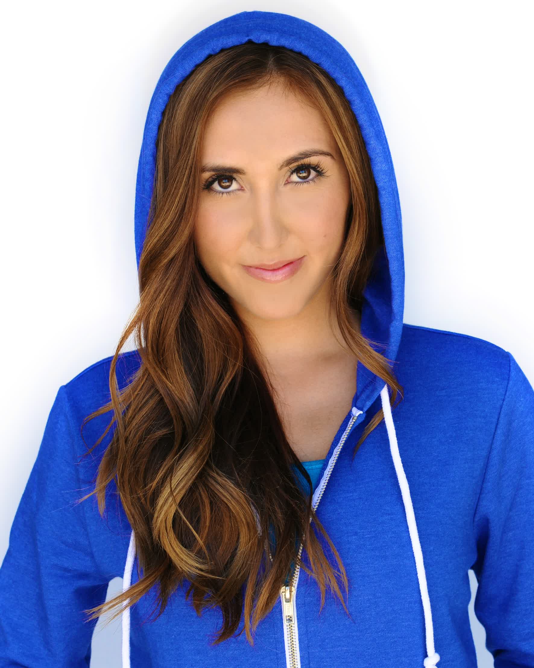 actor Chelsea Vale large photo