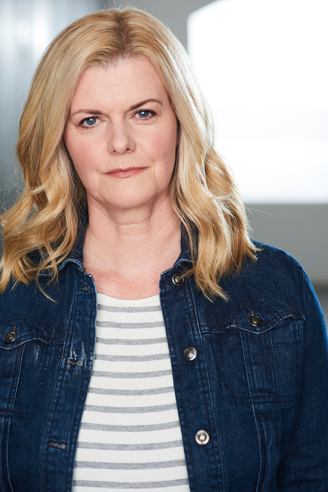 actor Denise Nicholson large photo