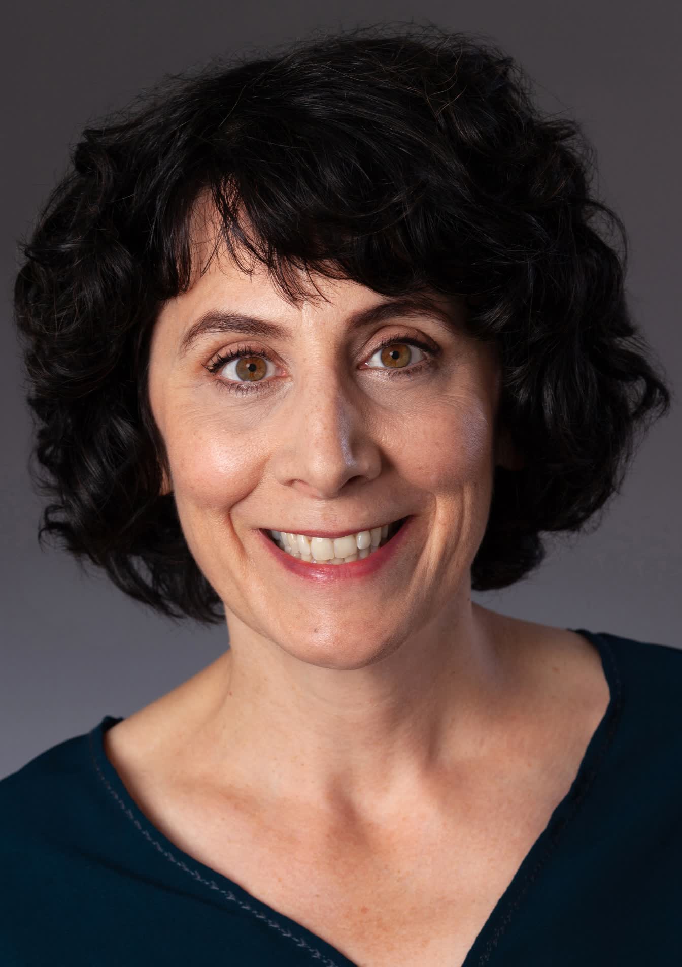 actor Annette Toutonghi large photo