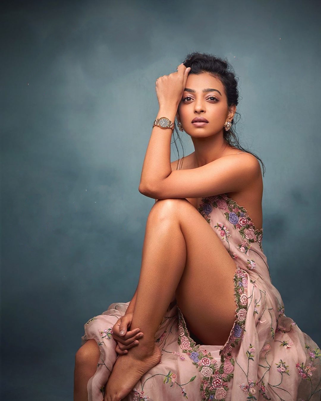 actor Radhika Apte large photo