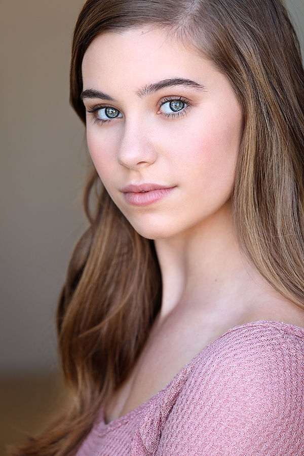 actor Cece Kelly large photo