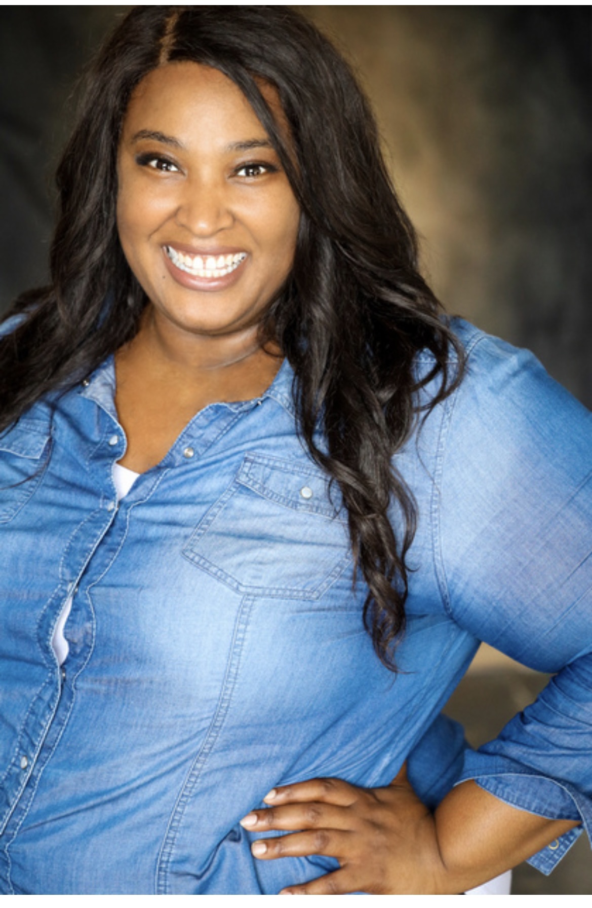 actor Amia Edwards large photo