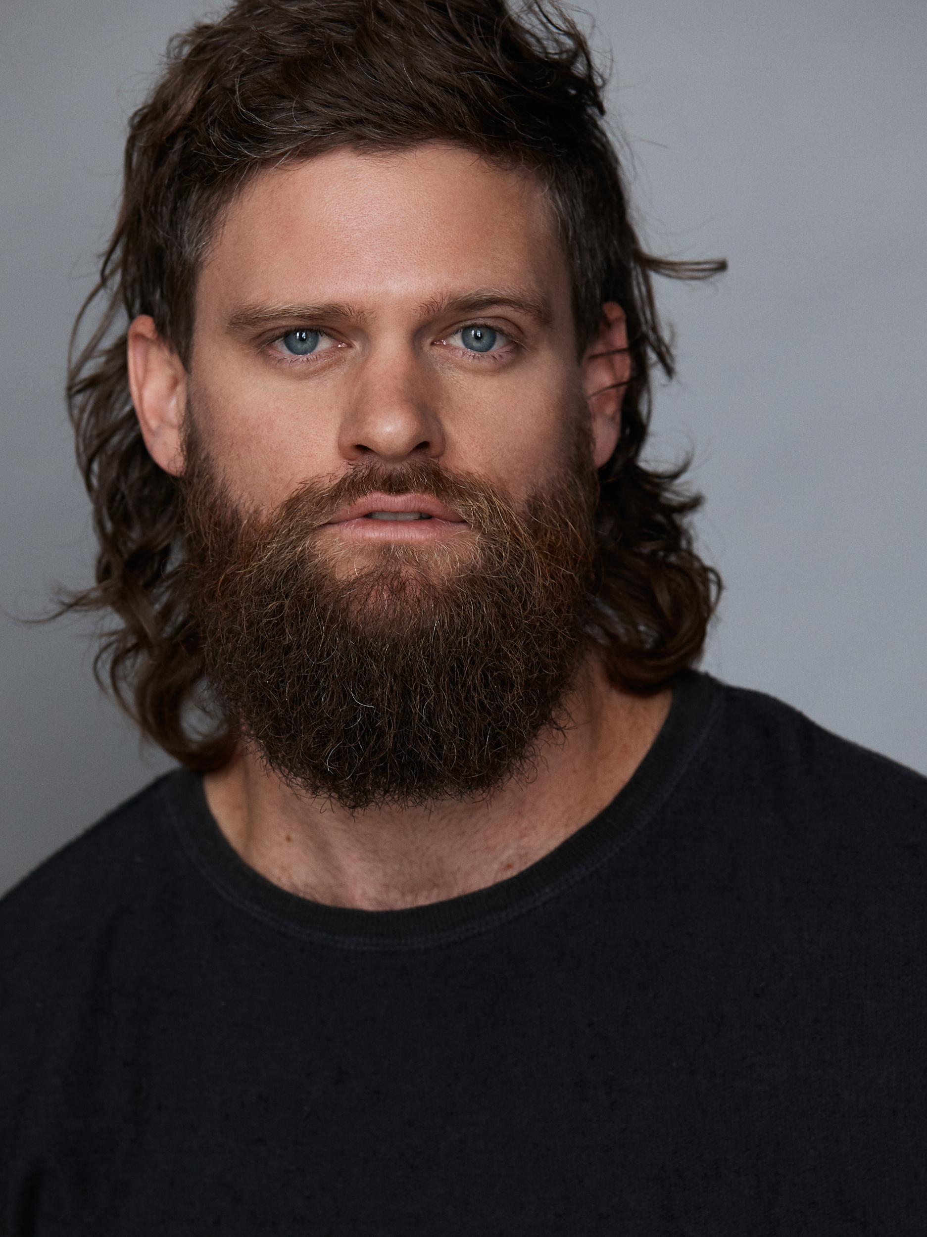 actor Luke Jones large photo