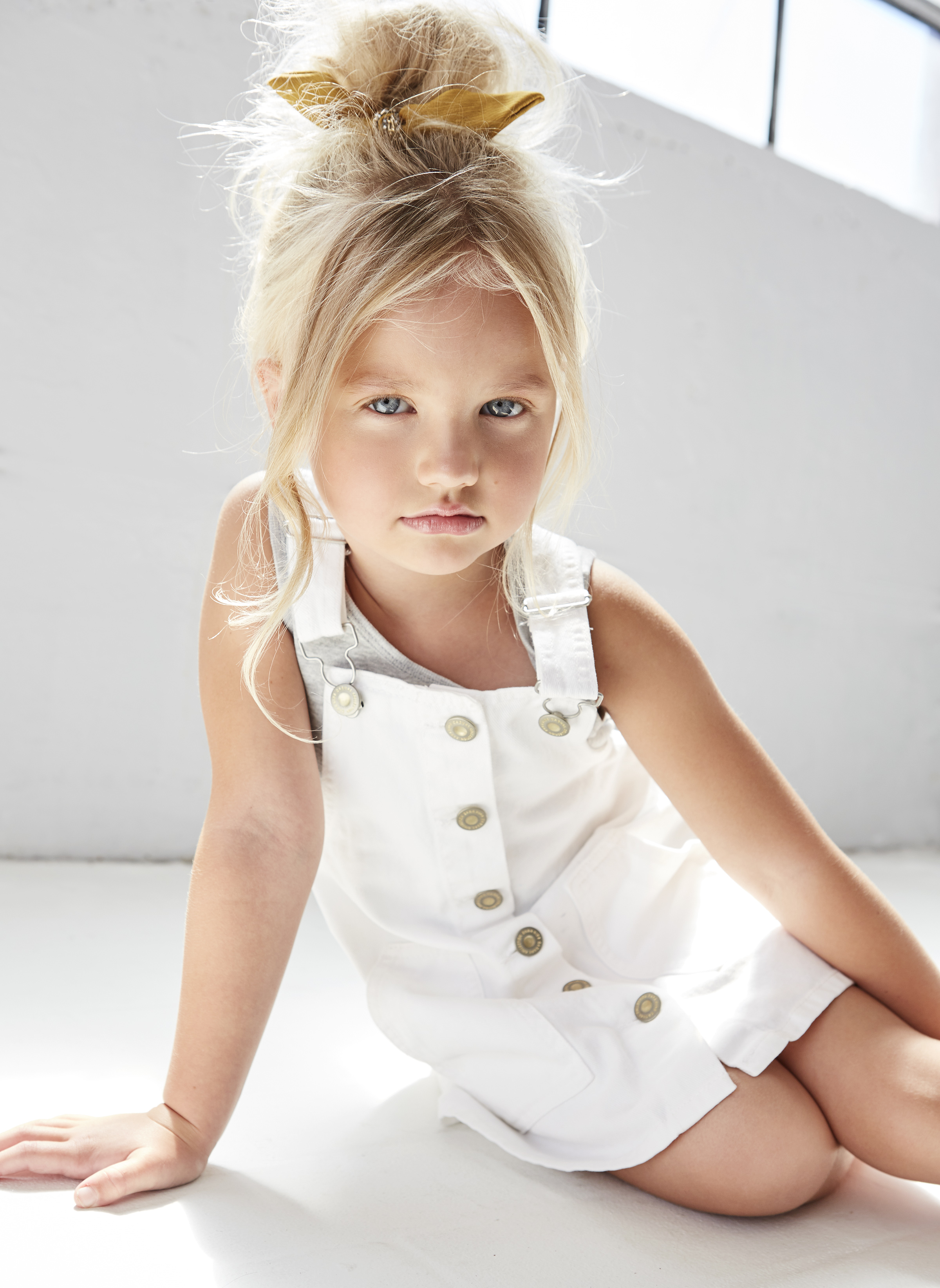 actor Remi Hilson large photo