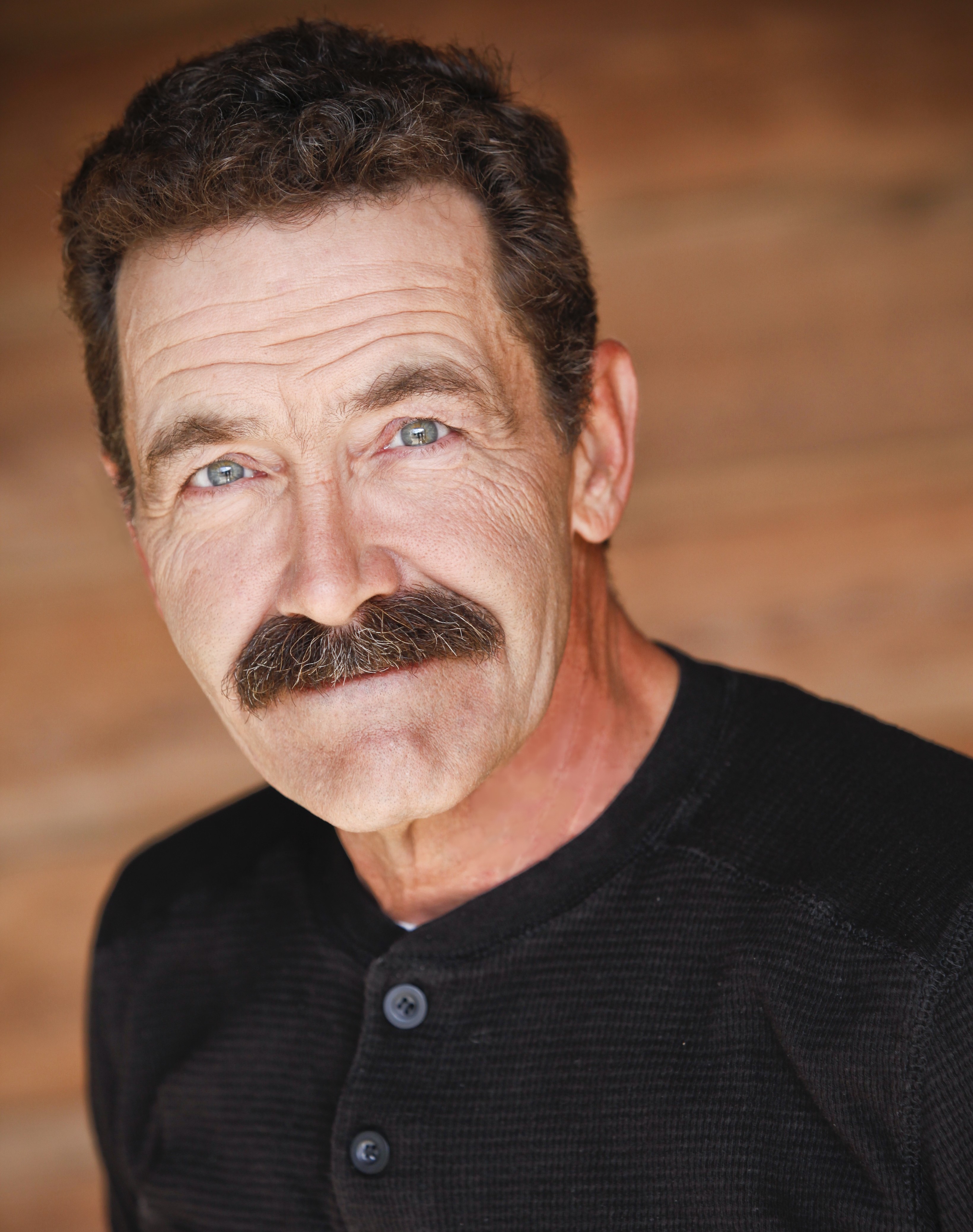 actor Ben Hall large photo