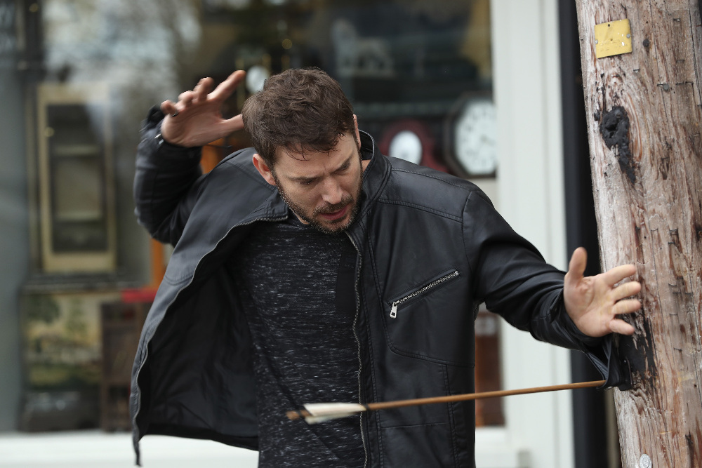 actor Wil Traval large photo