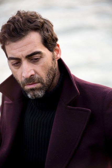 actor Giovanni Cirfiera large photo