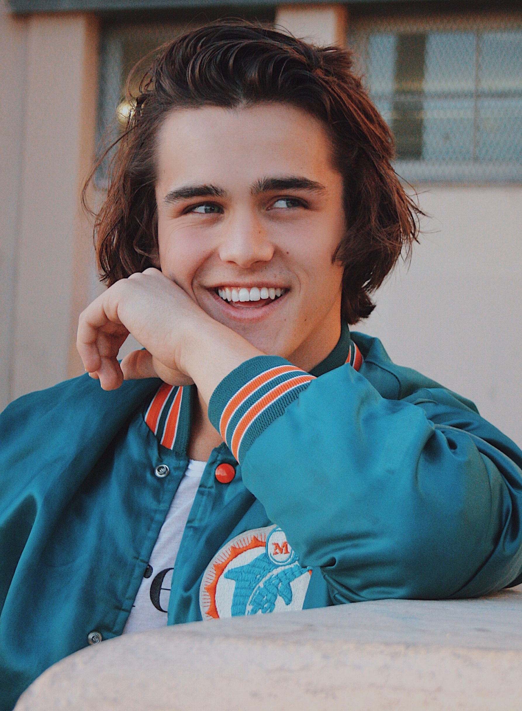 actor Charlie Gillespie large photo