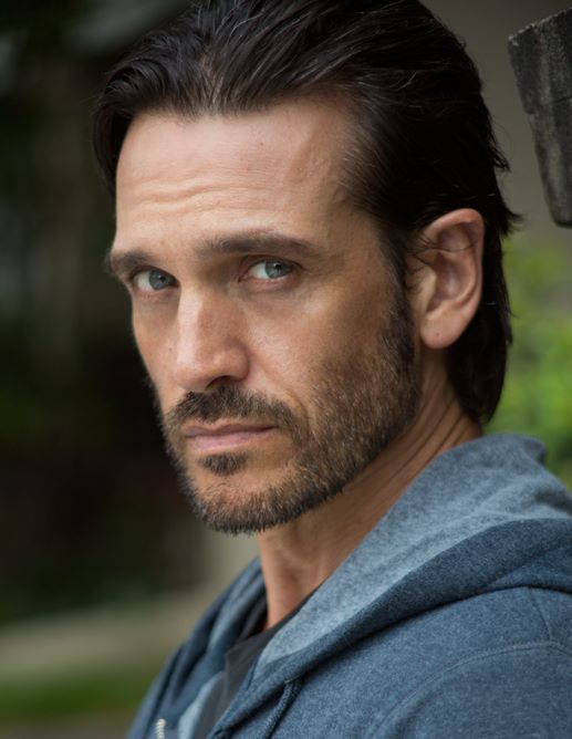 actor Dean Kyrwood large photo