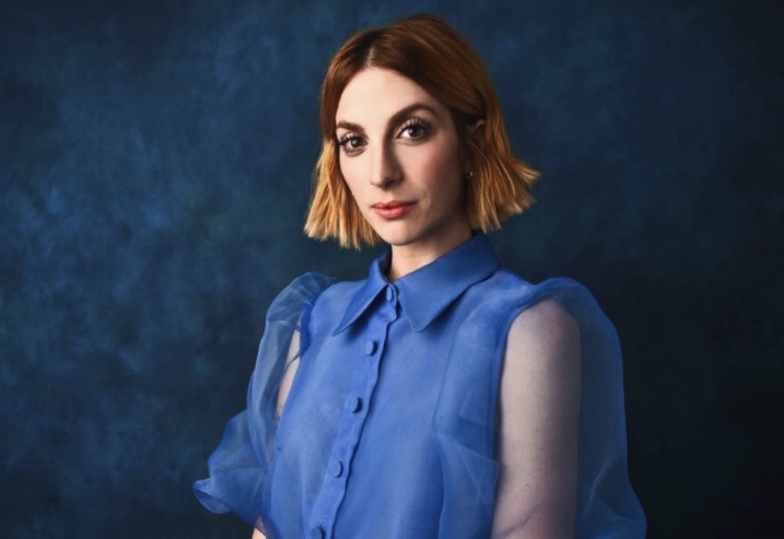 actor Molly Bernard large photo