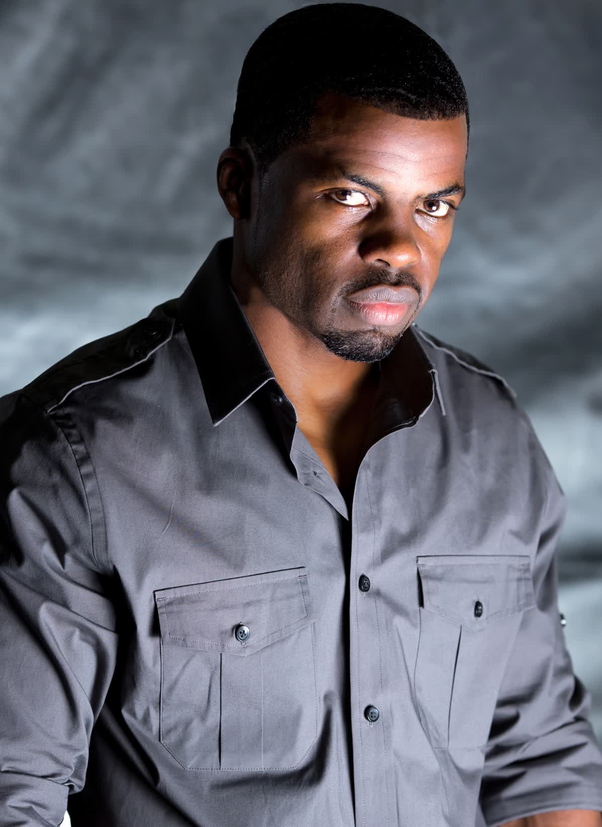 actor Sli Lewis large photo