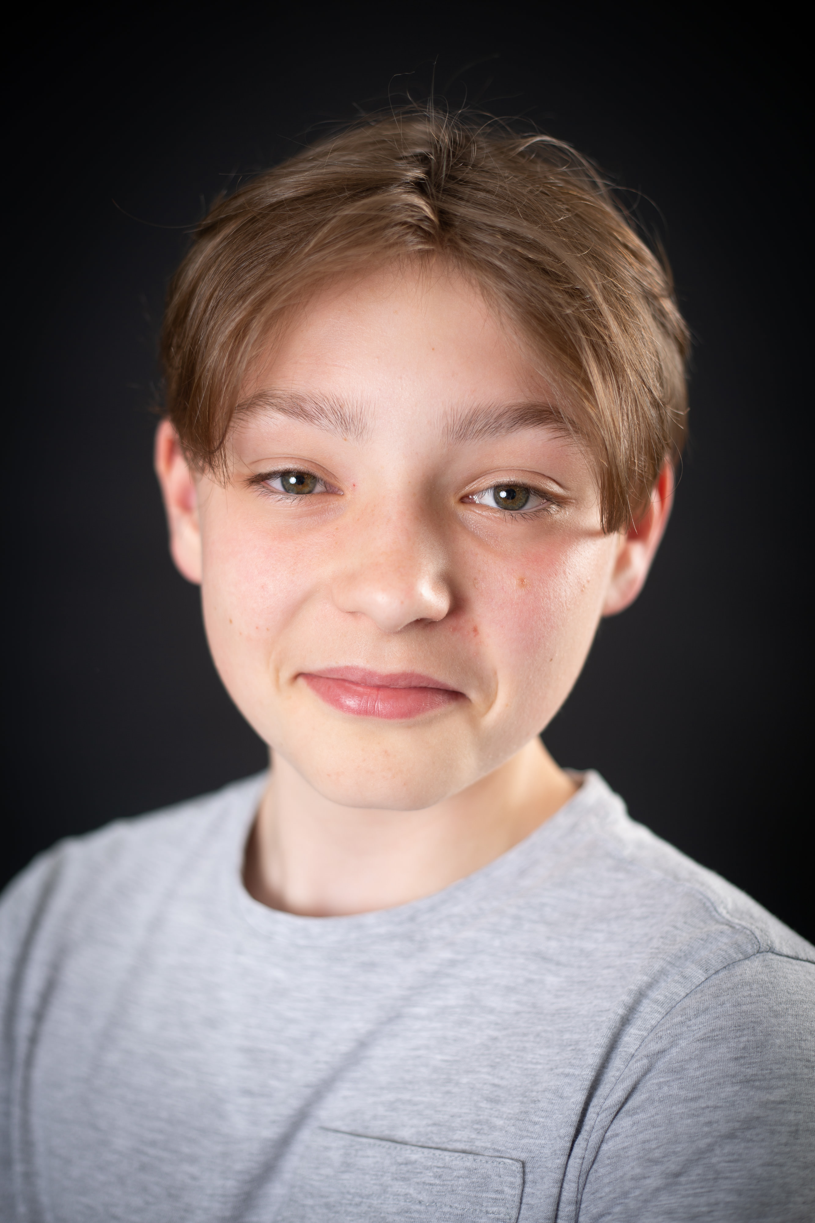 actor Zak Rothera-Oxley large photo