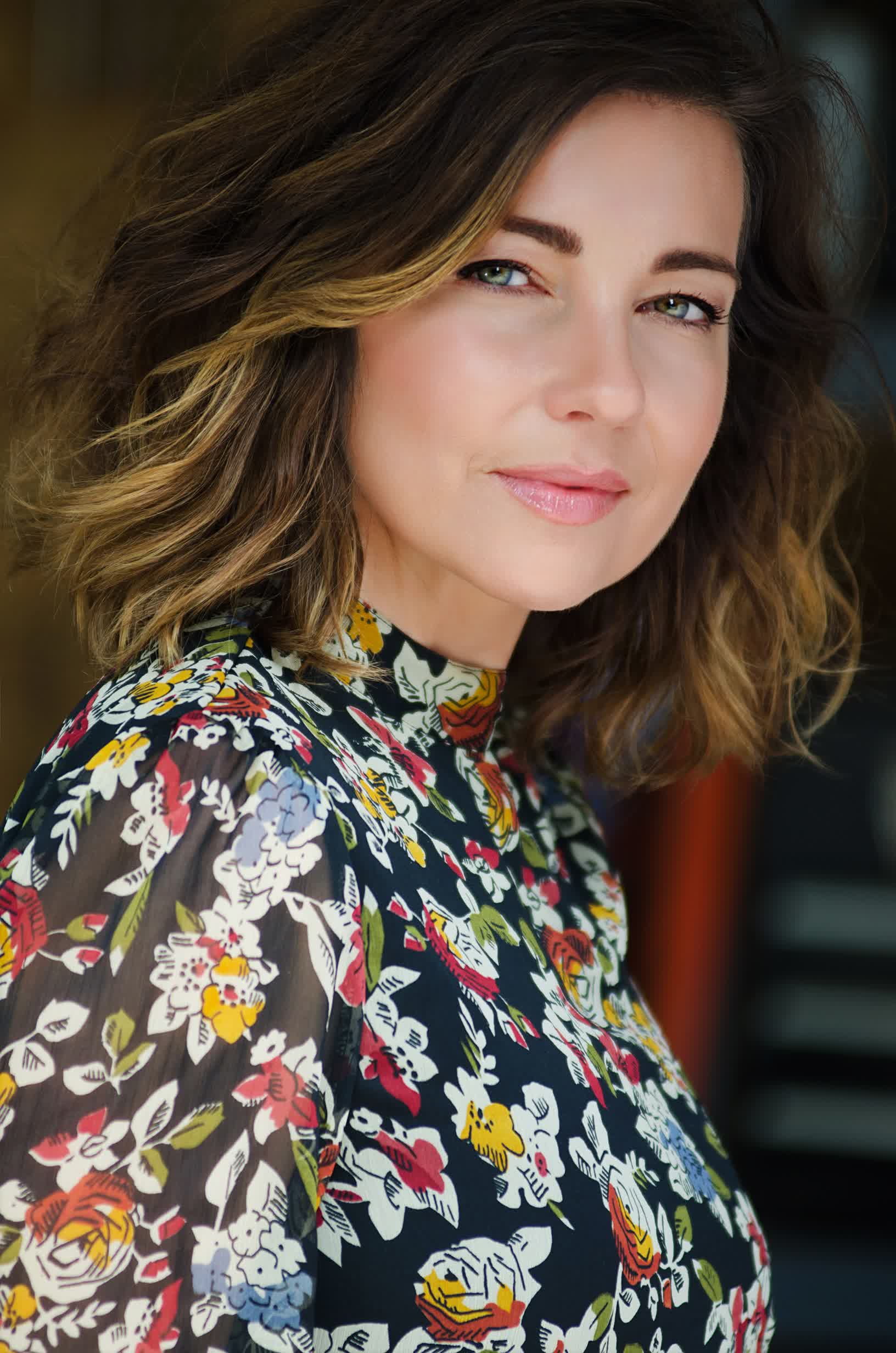 actor Shari Rigby large photo