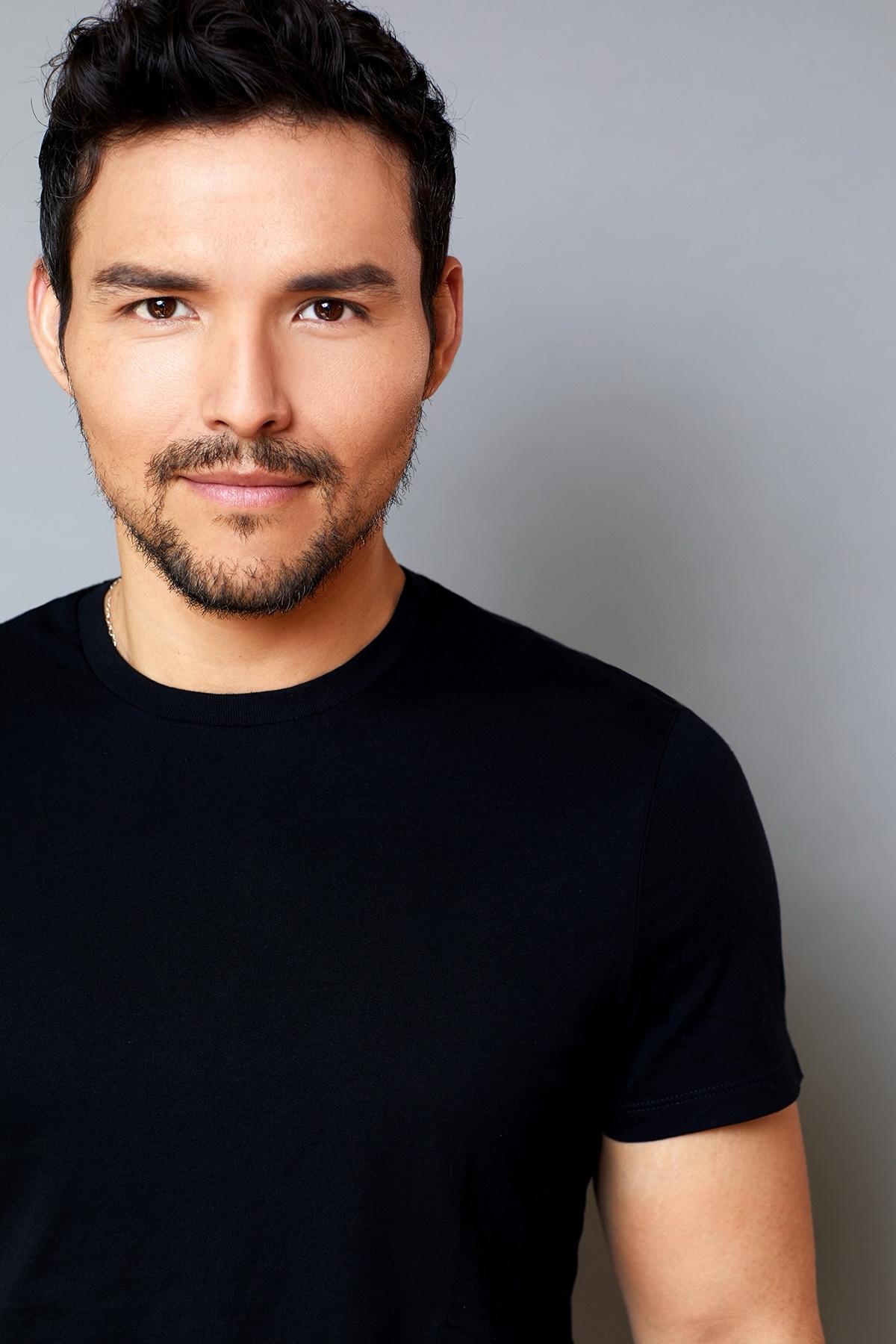 actor Jonathan De La Torre large photo