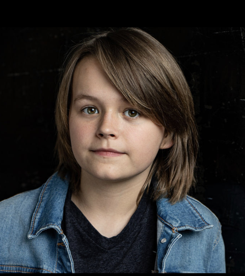 actor Callum Shoniker large photo