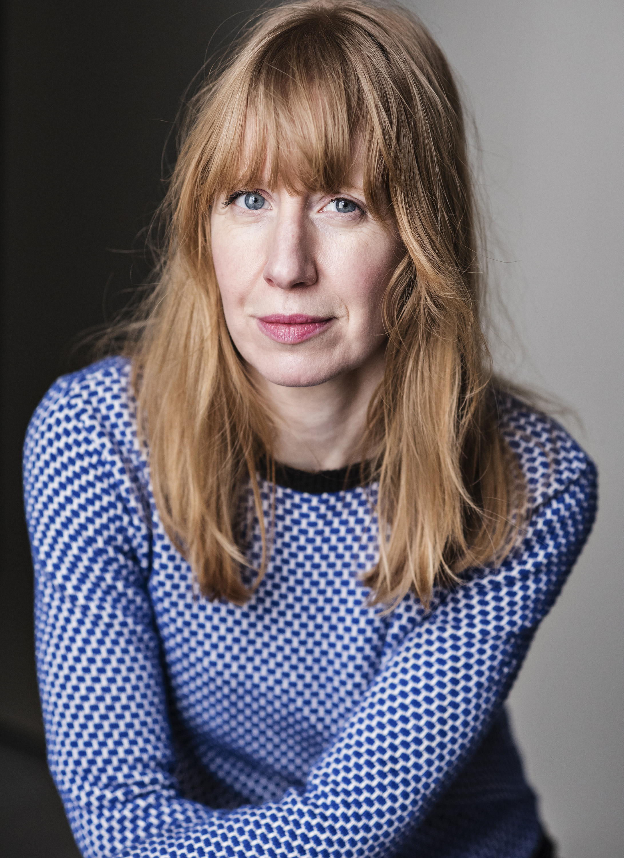 actor Nia Gwynne large photo