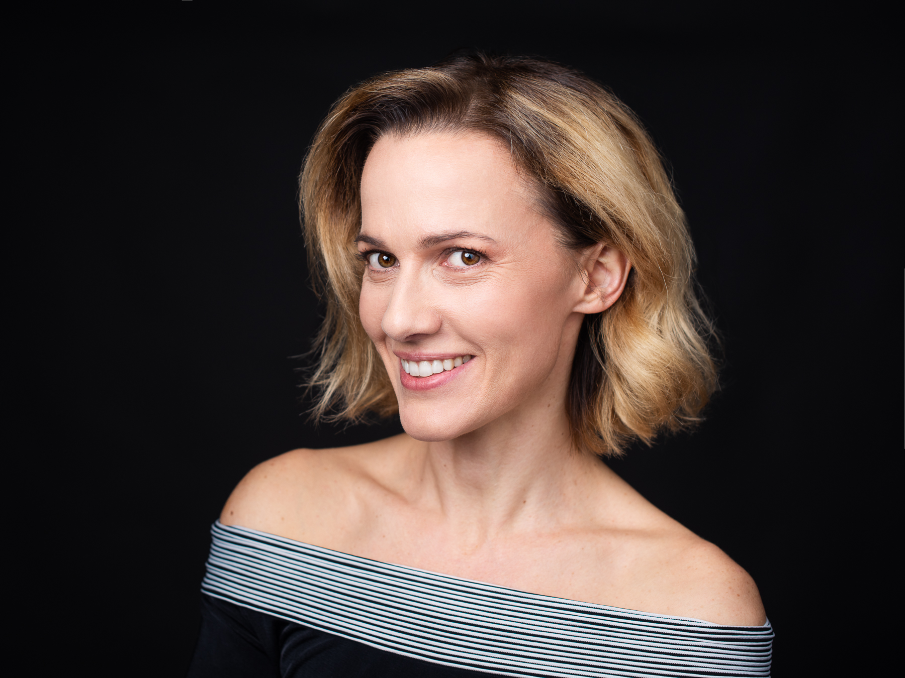 actor Petra Buckova large photo