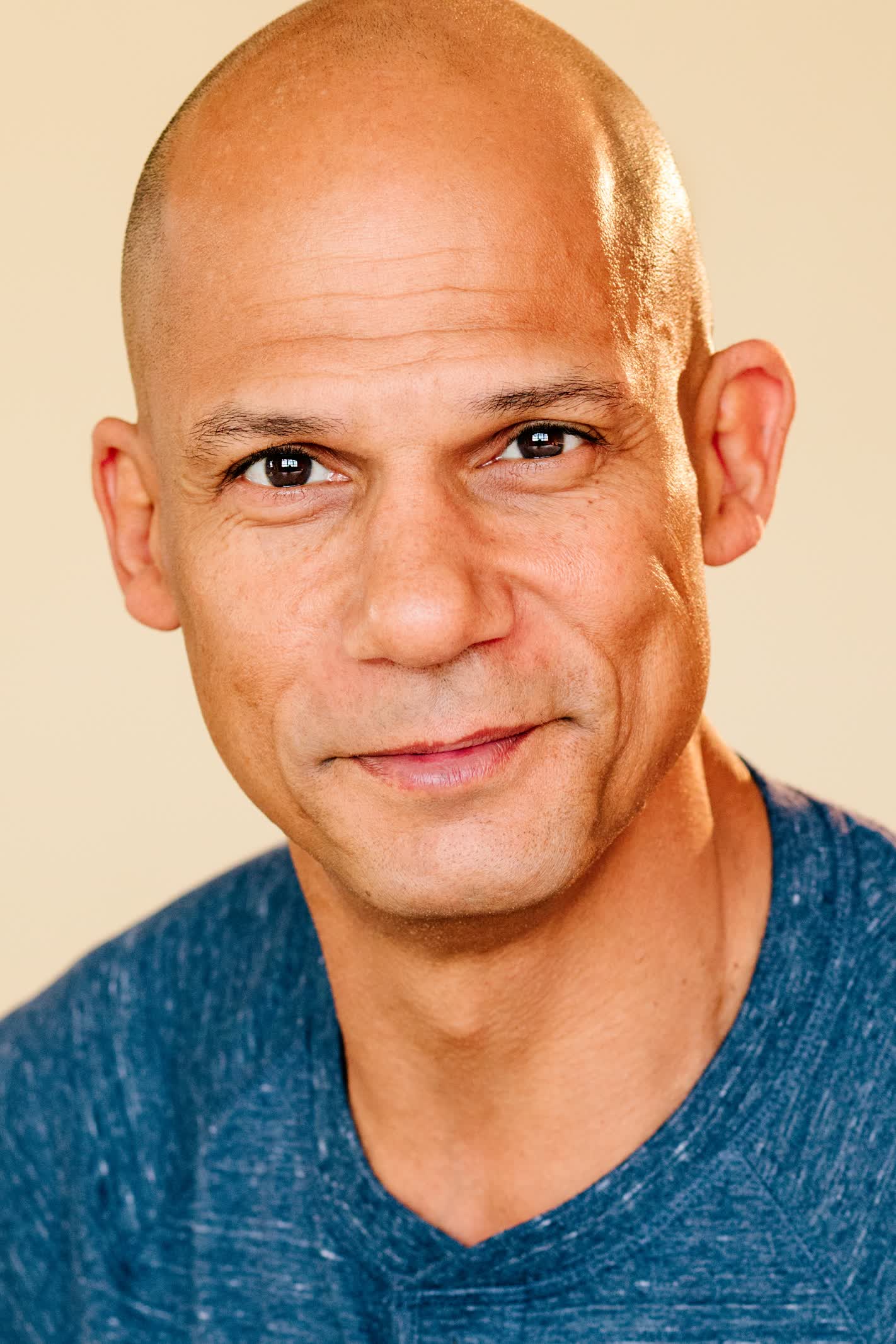 actor Carlos Ragas large photo