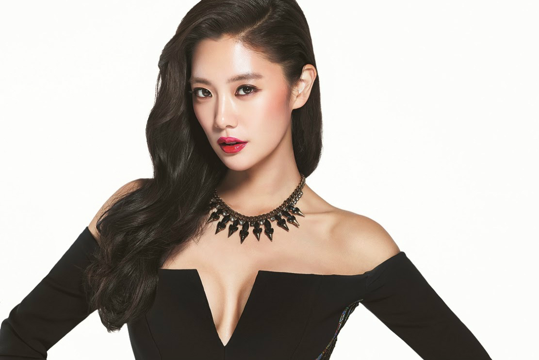 actor Clara Lee large photo