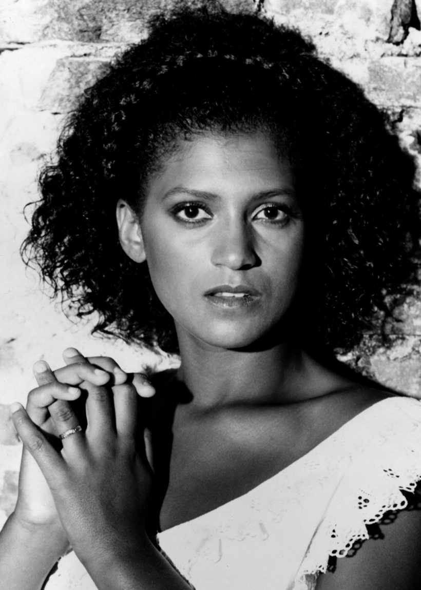 actor Cathy Tyson large photo