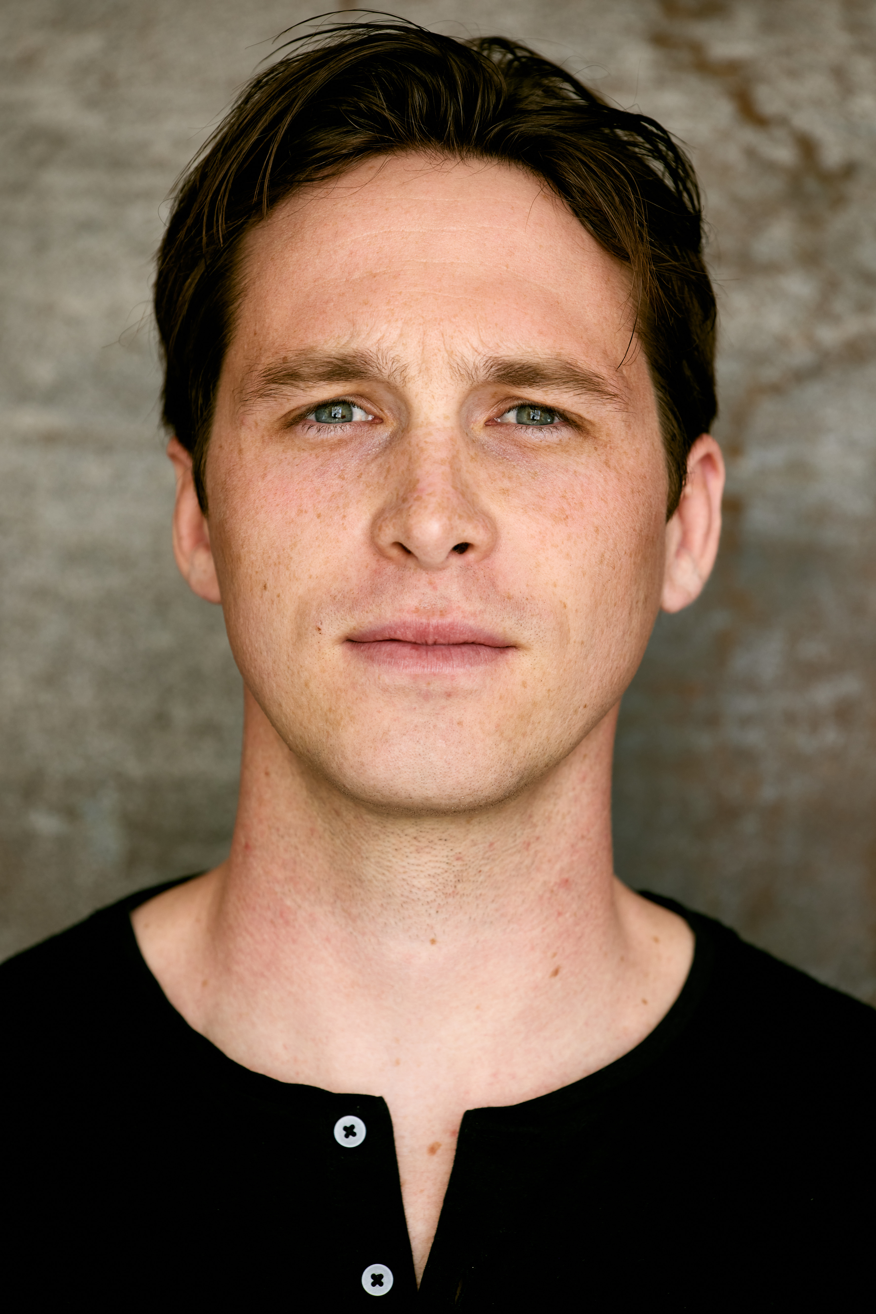 actor James Kelley large photo