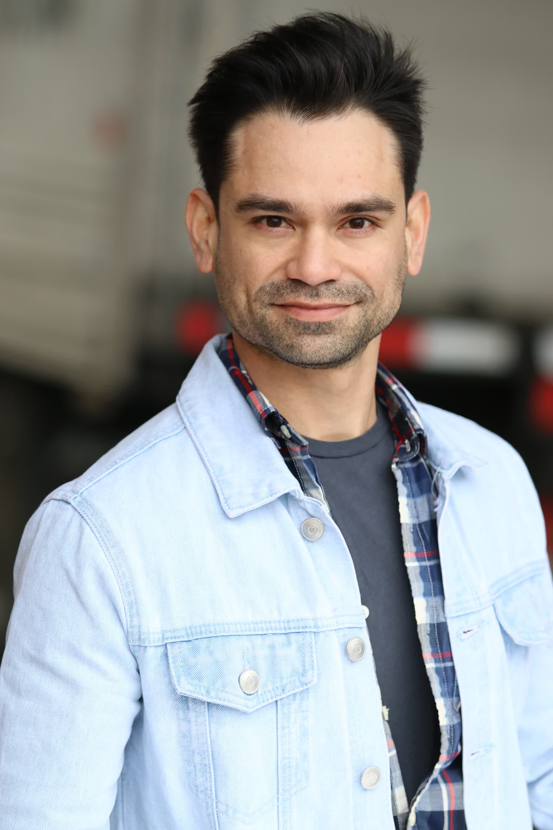 actor Eddie Tavares large photo