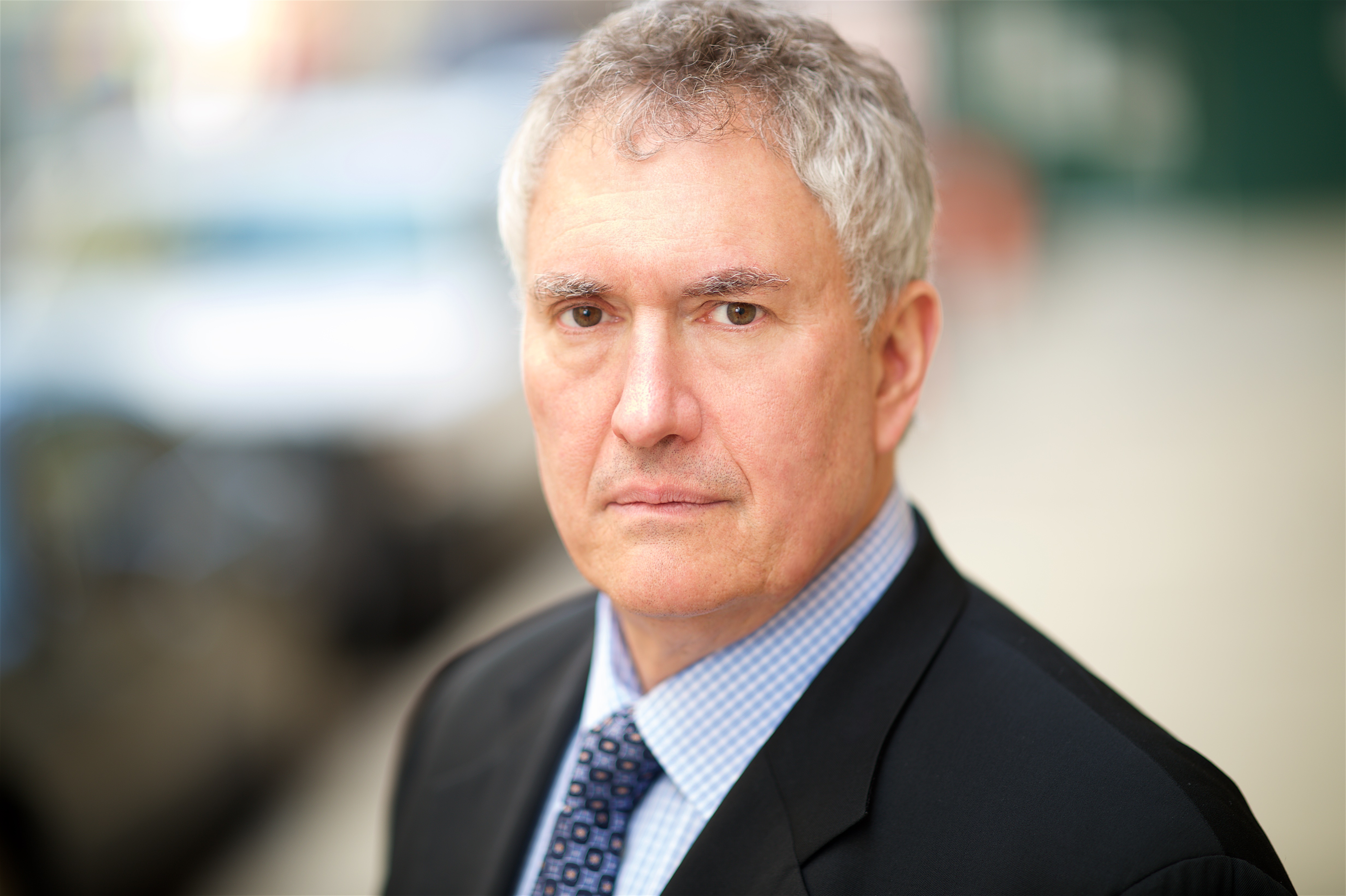 actor Craig Batchker large photo