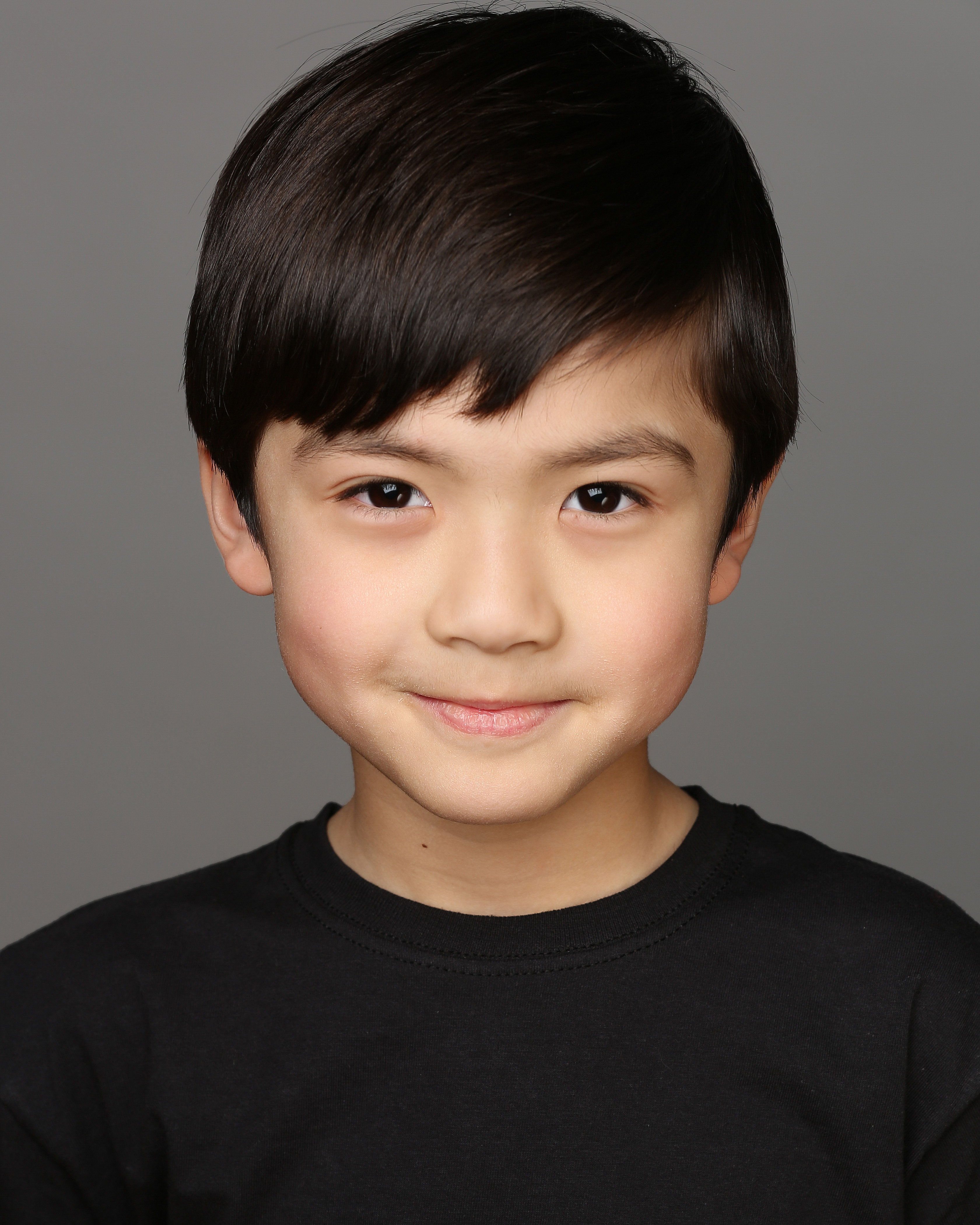 actor Eden Gough large photo