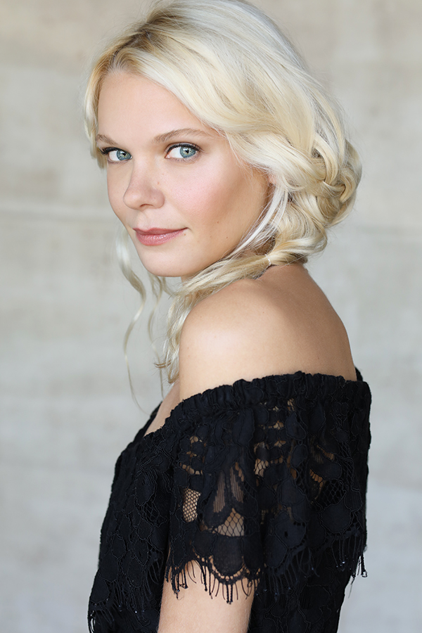 actor Annabelle Borke large photo