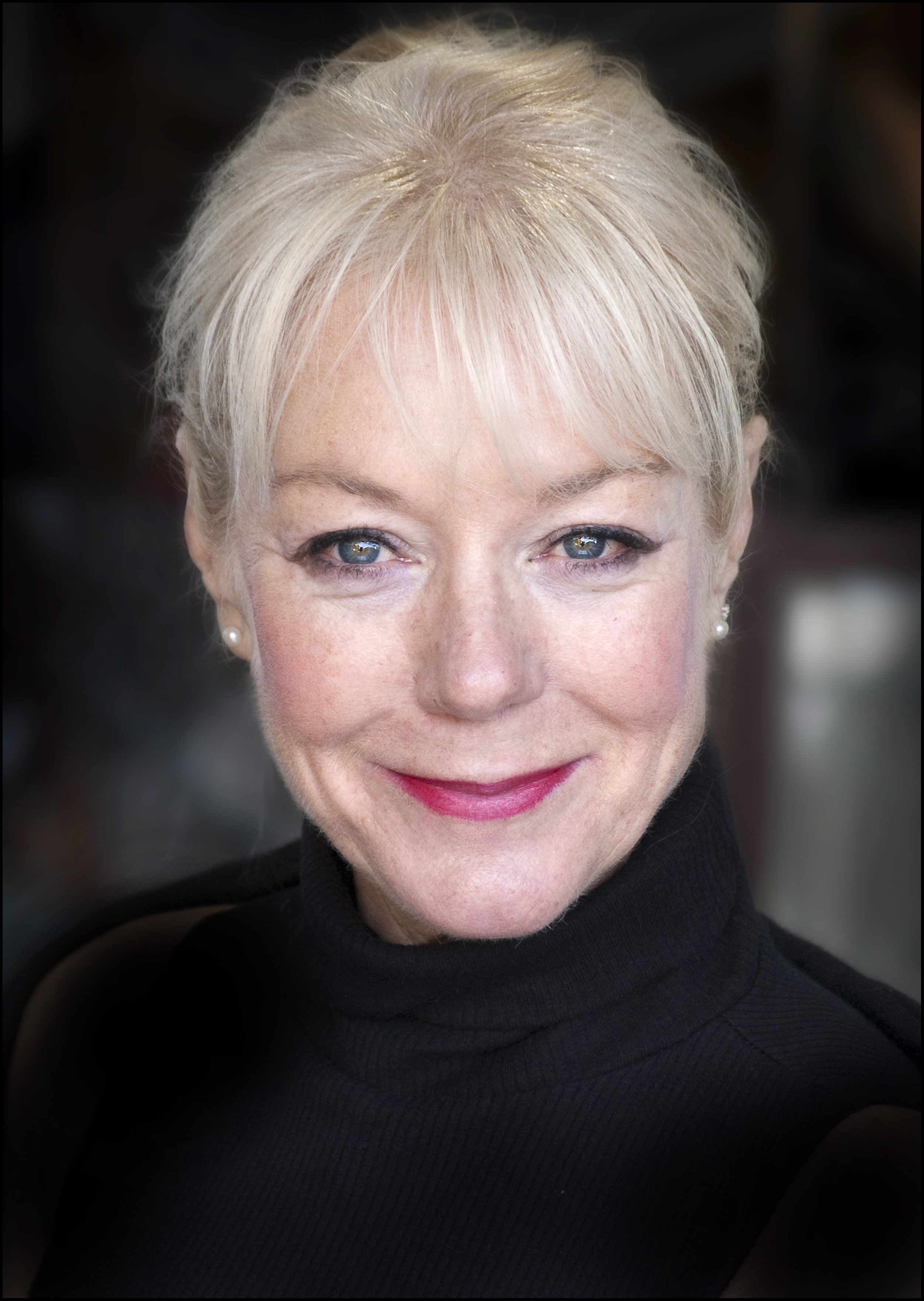 actor Helen Pearson large photo