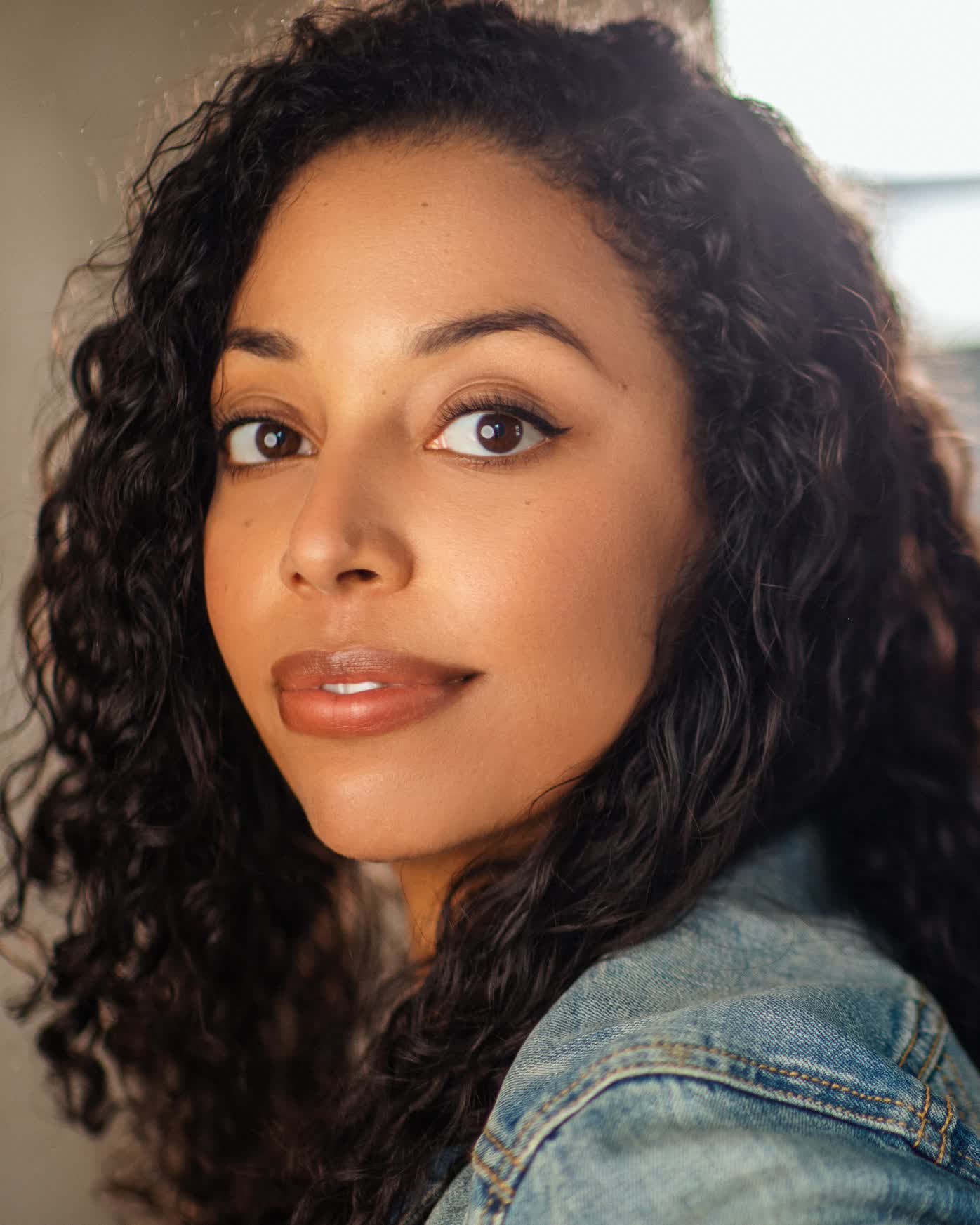 actor Amanda Blake large photo