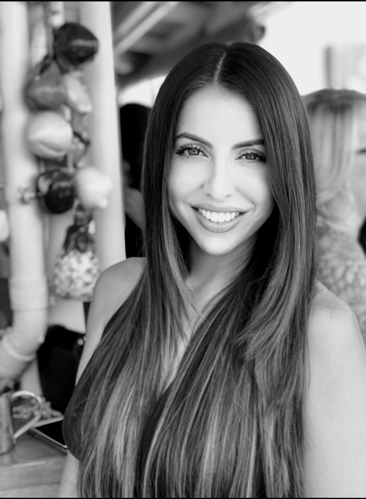 actor Jeanette Ochoa large photo