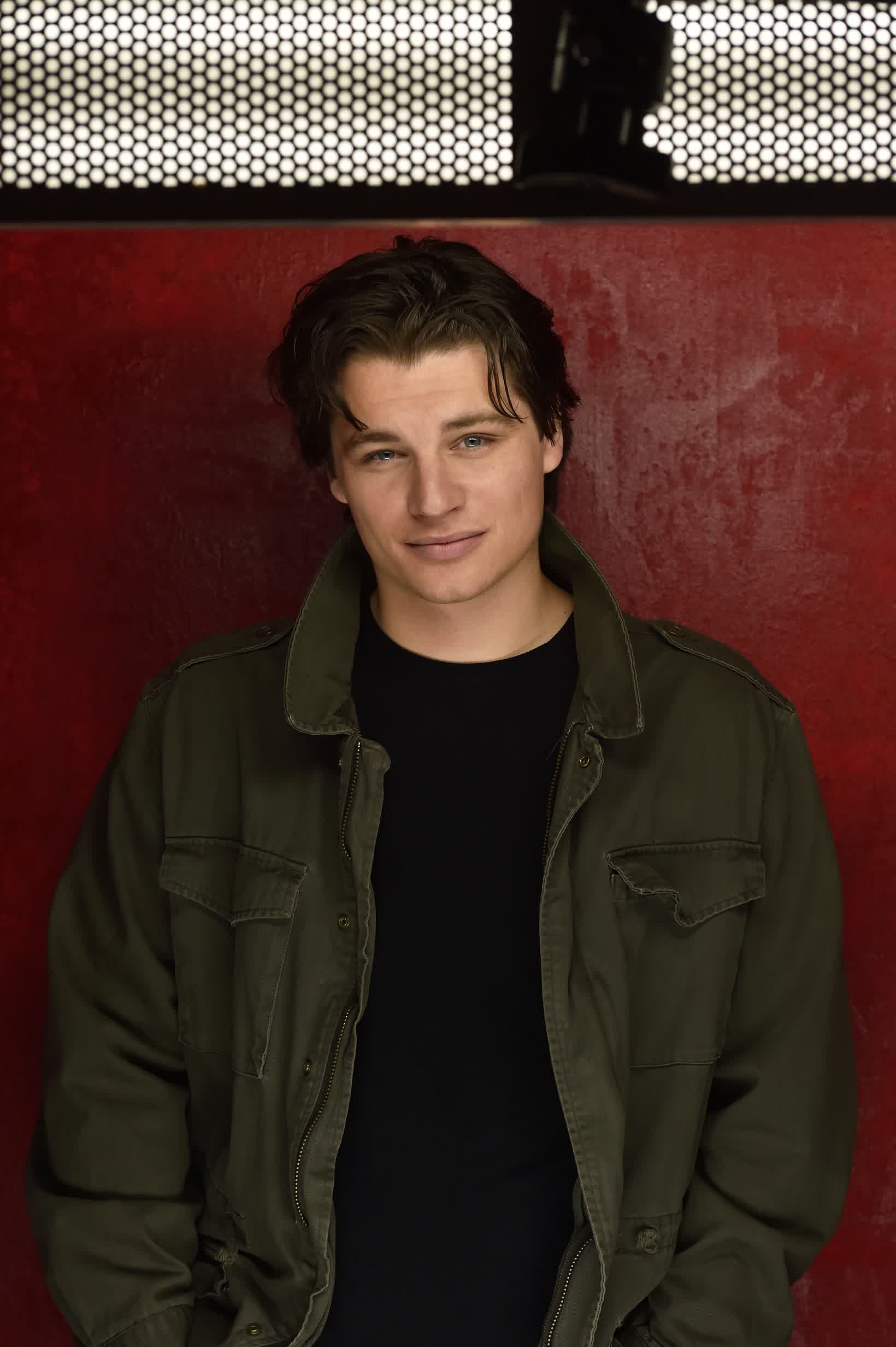 actor Nathan Varnson large photo