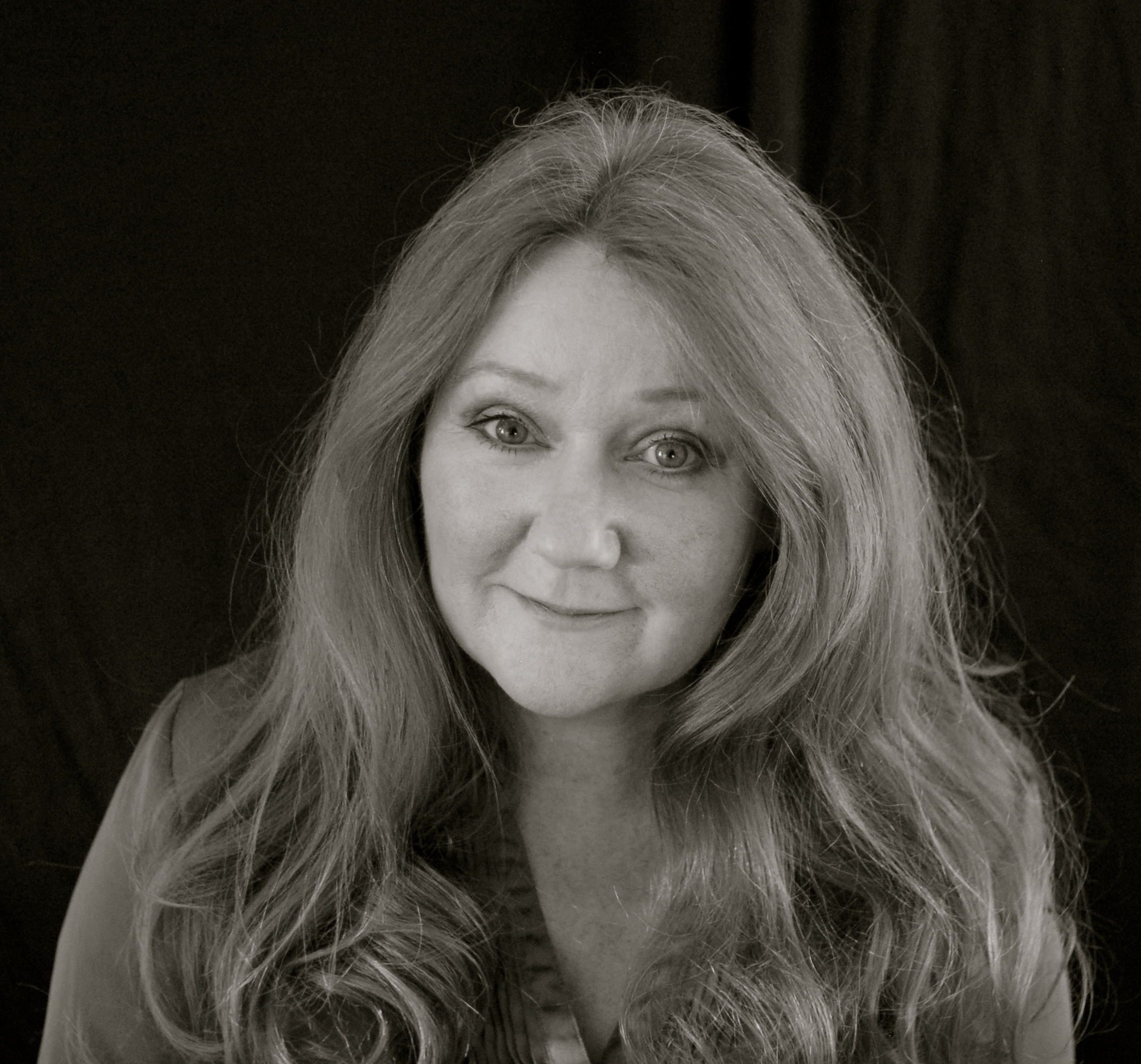 actor Kathryn Howden large photo