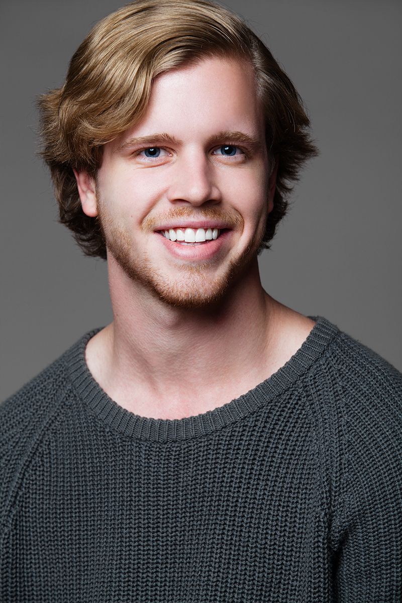 actor Oscar Mansky large photo