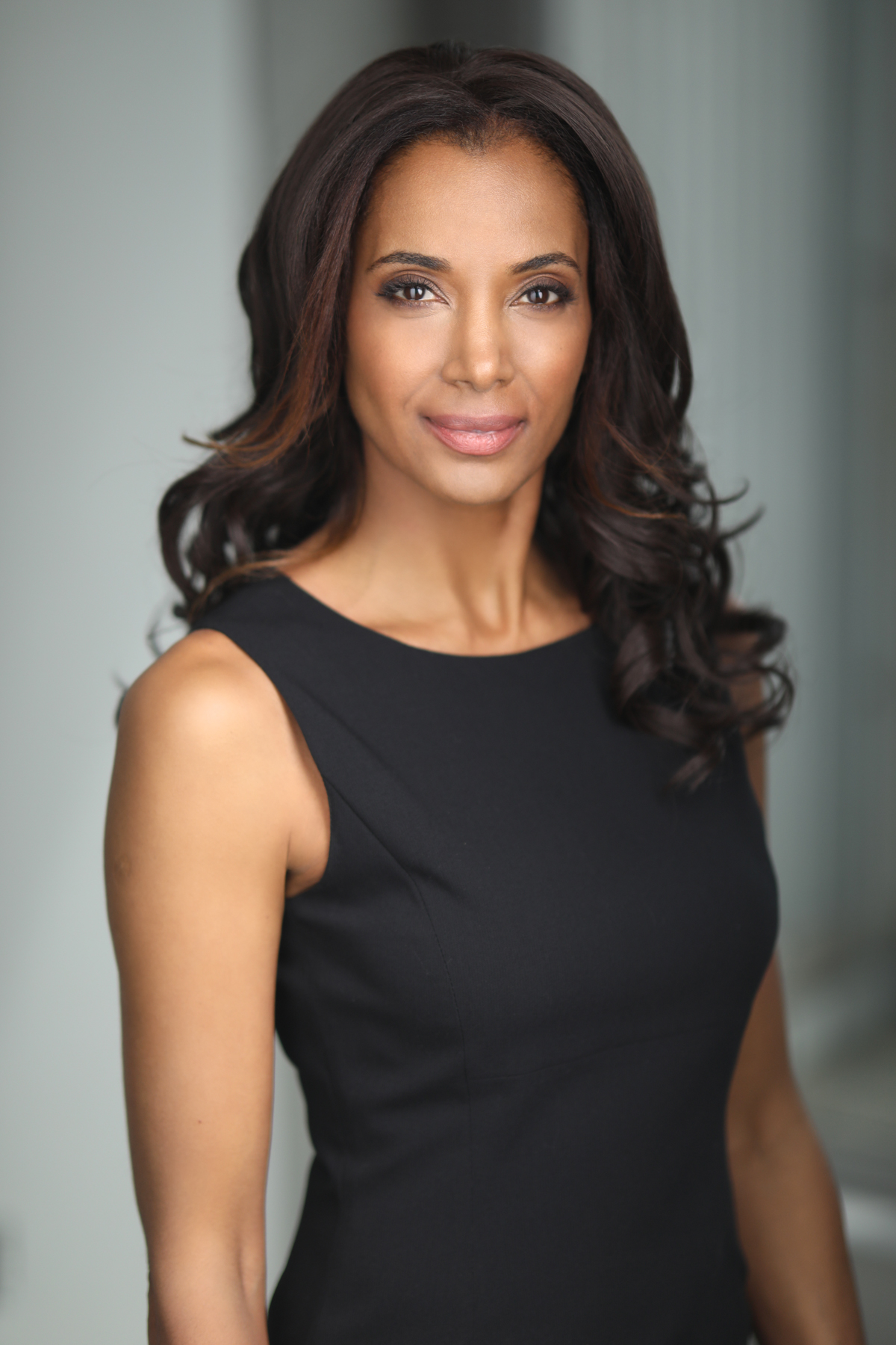 actor Shiraine Haas large photo