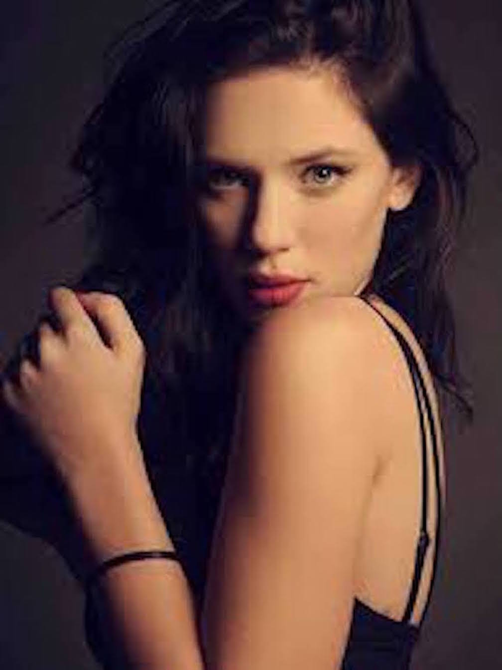 actor Delfina Chaves large photo