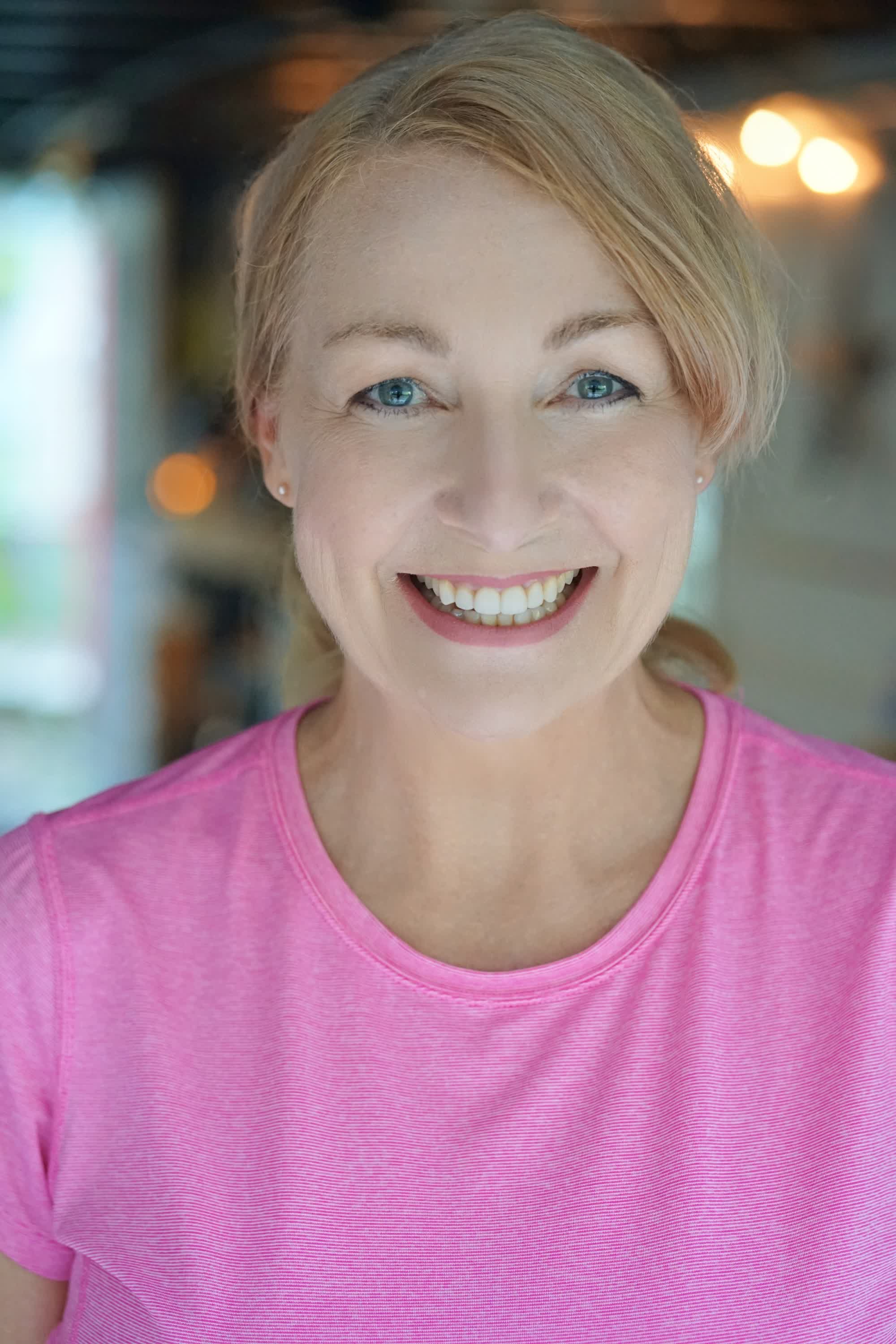 actor Korbi Dean large photo