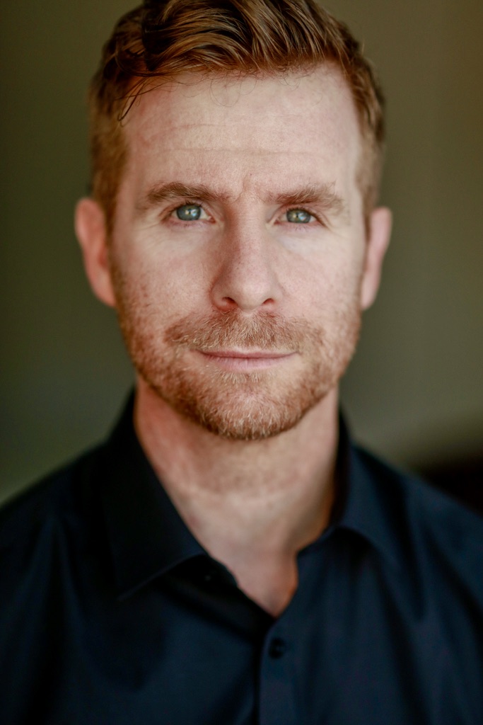 actor Sean Lynch large photo