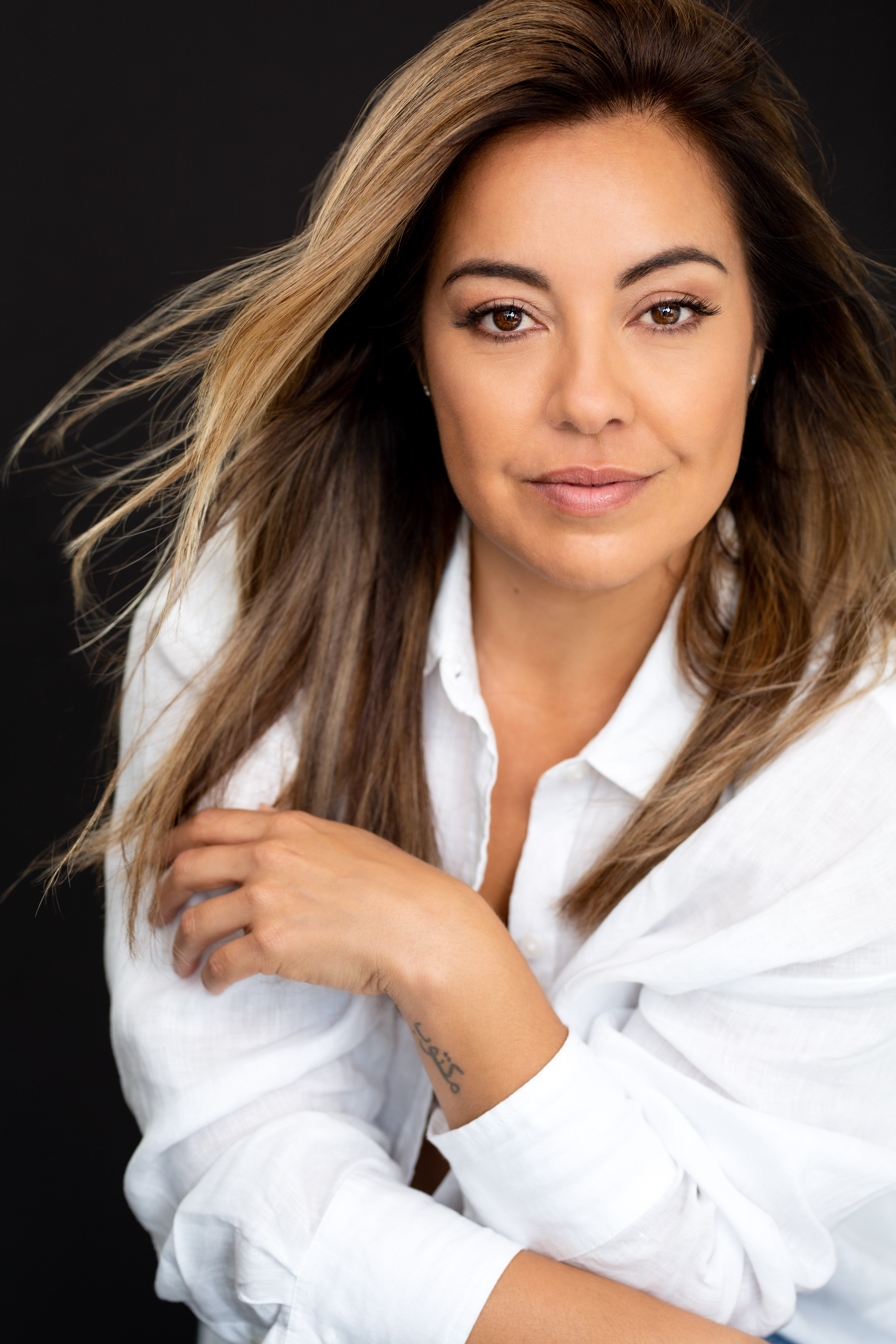 actor Alison Araya large photo