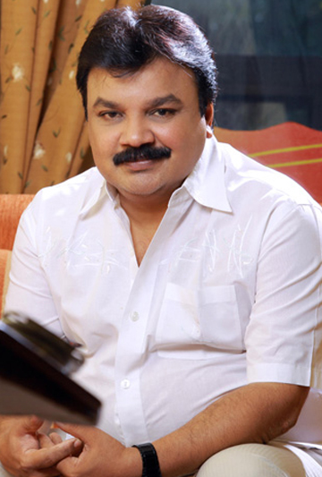 actor Idavela Babu large photo