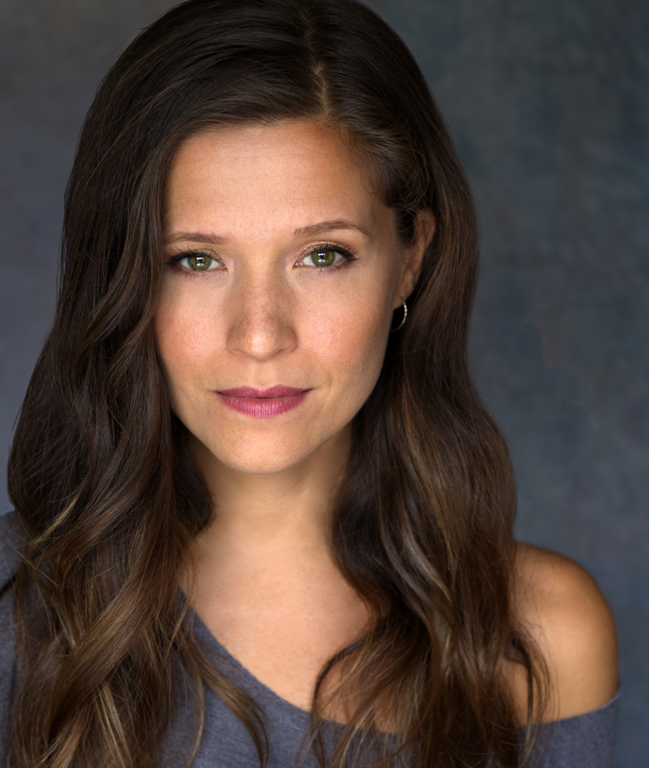 actor Chelle Ramos large photo