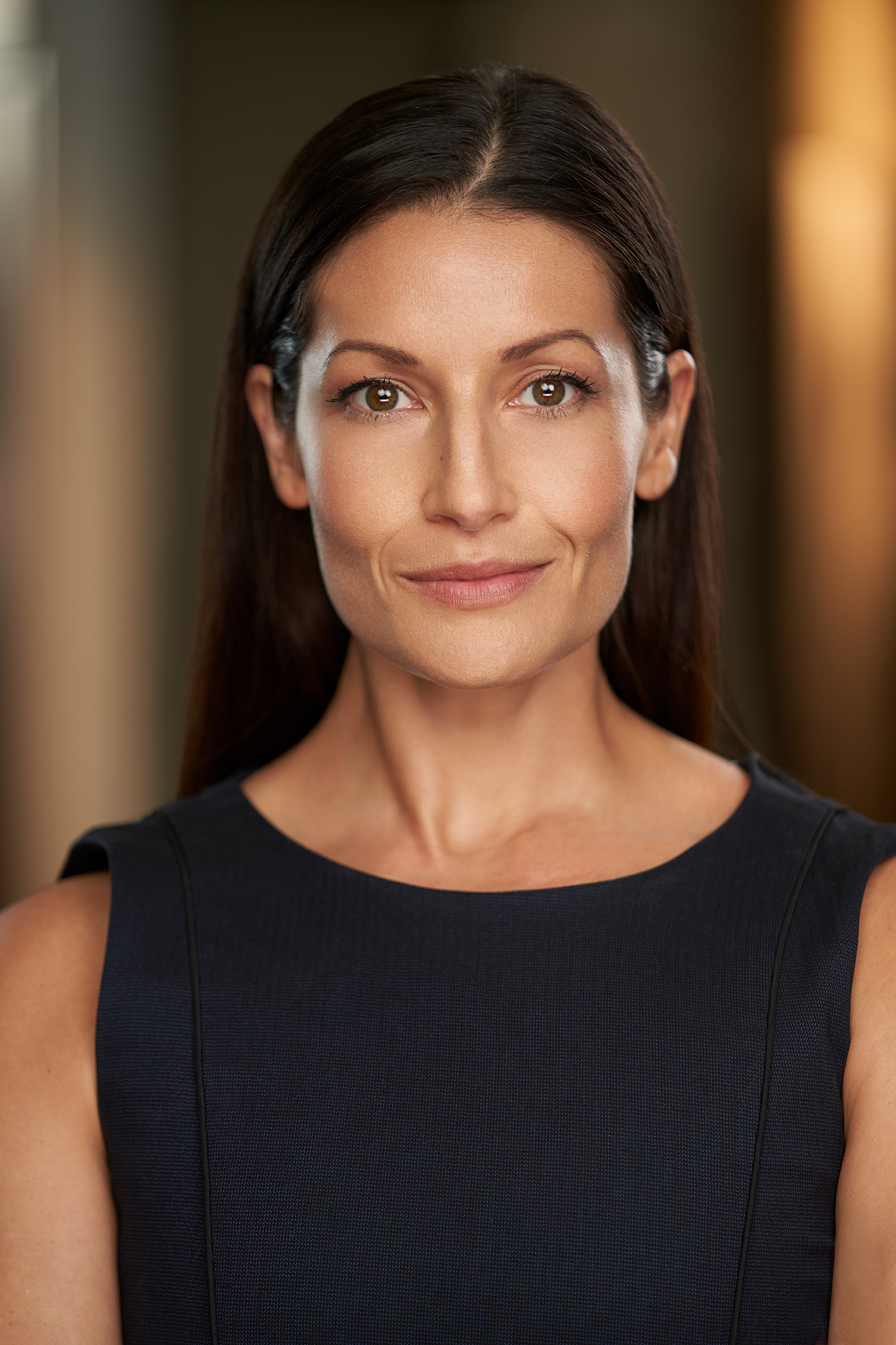 actor Nicole Reddinger large photo