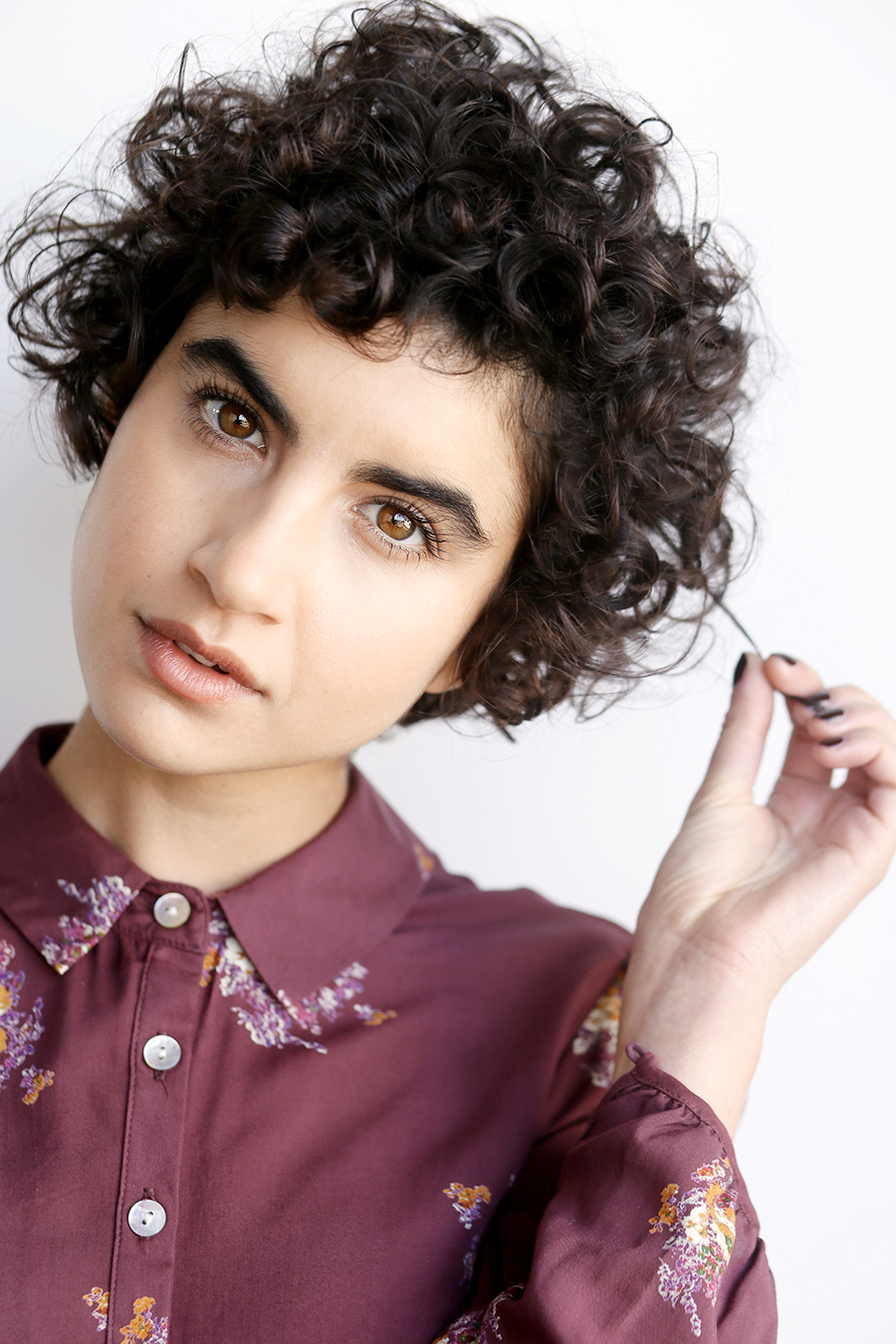 actor Sarah Yarkin large photo