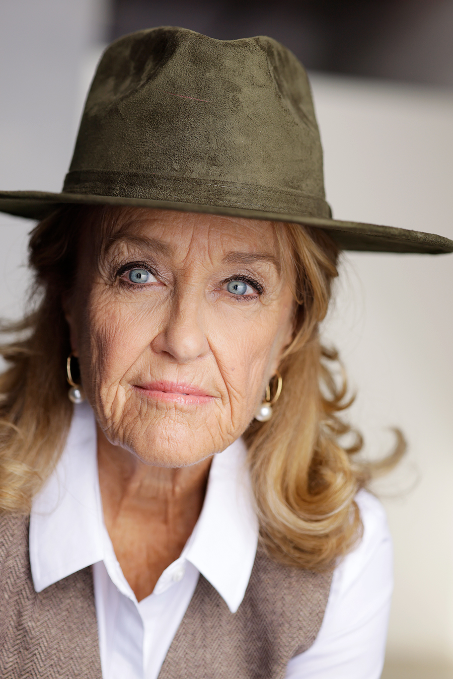 actor Danielle Kennedy large photo