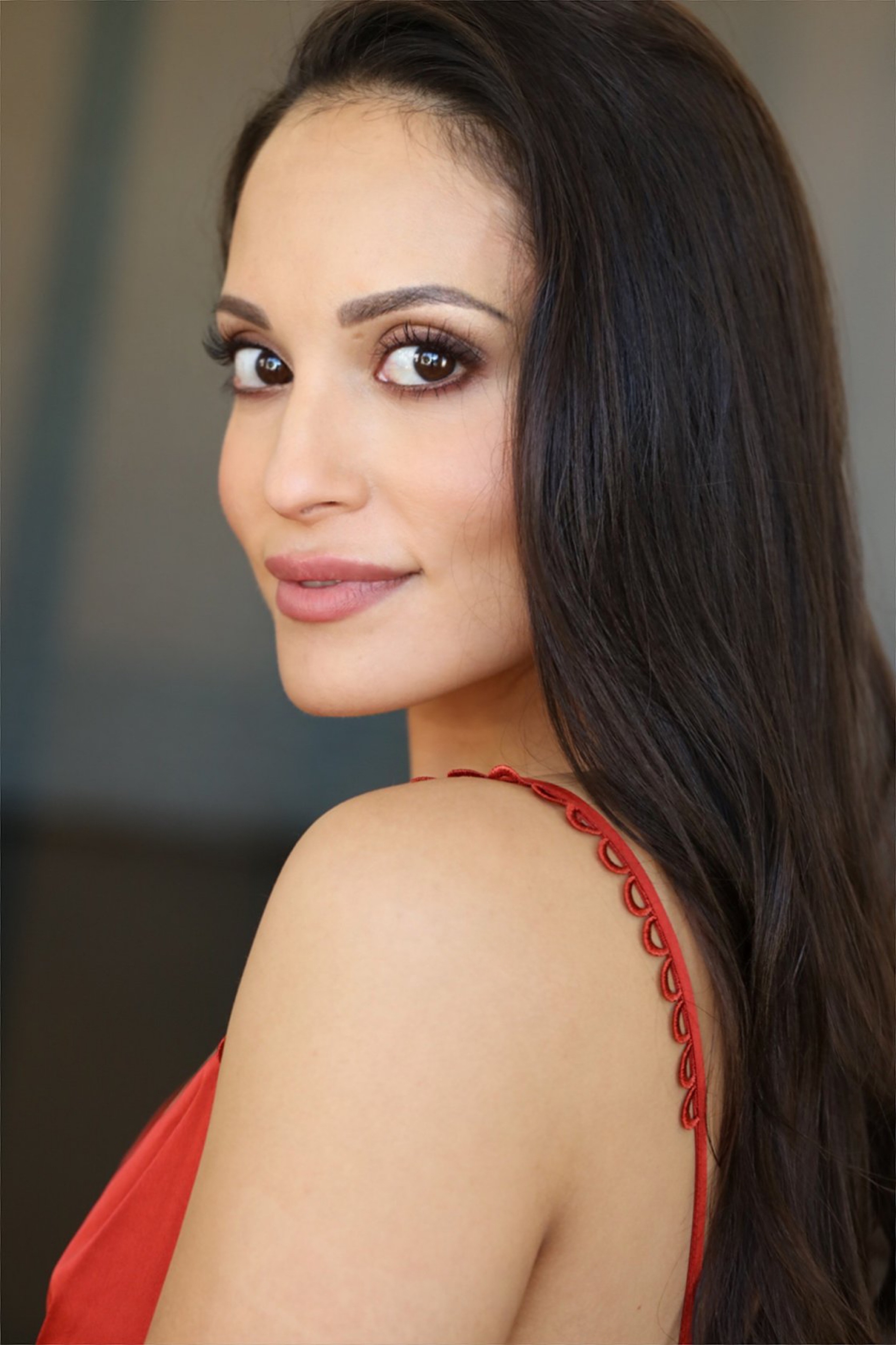 actor Natasha Kalimada large photo