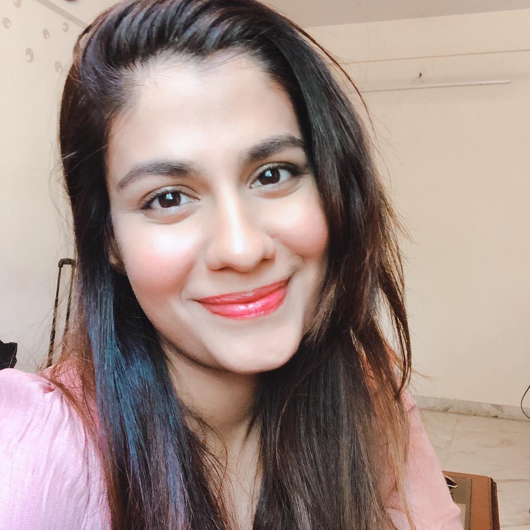 actor Shreya Dhanwanthary large photo