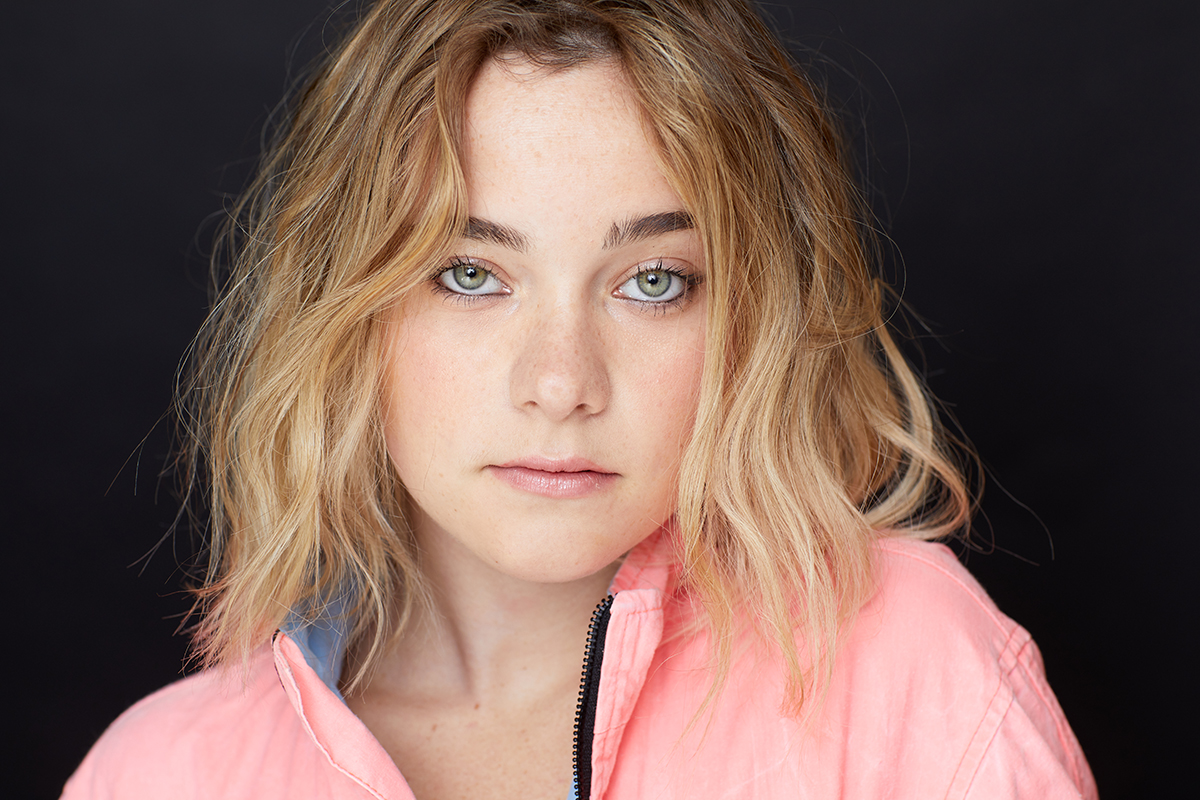 actor Lexi Simonsen large photo