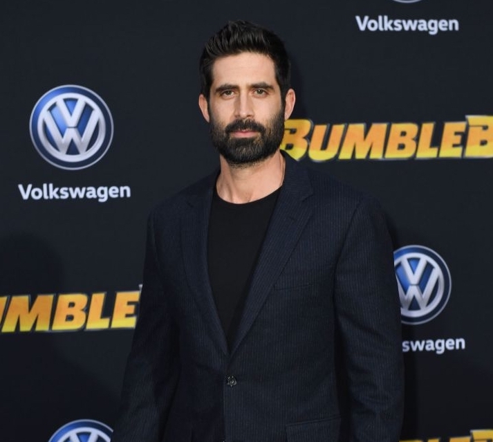 actor Stephen Schneider large photo